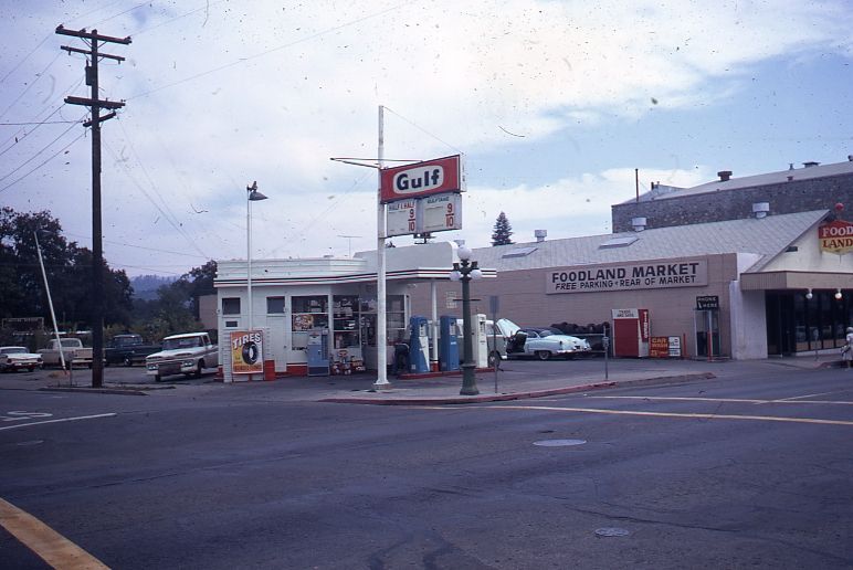 Gulf oil, Main Street, 1967